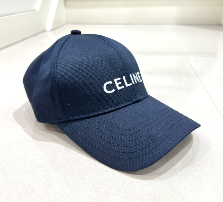 หมวก Celine