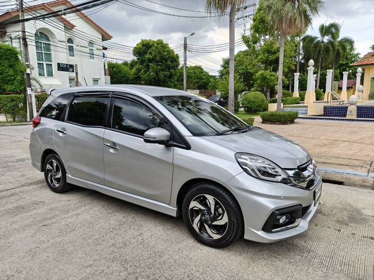รถ Honda Mobilio 1.5 RS สี บรอนซ์เงิน