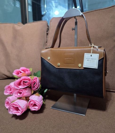 กระเป๋าถือวินเทจ Nina Ricci Maroquinerie Paris (สภาพป้ายห้อย) รูปที่ 2