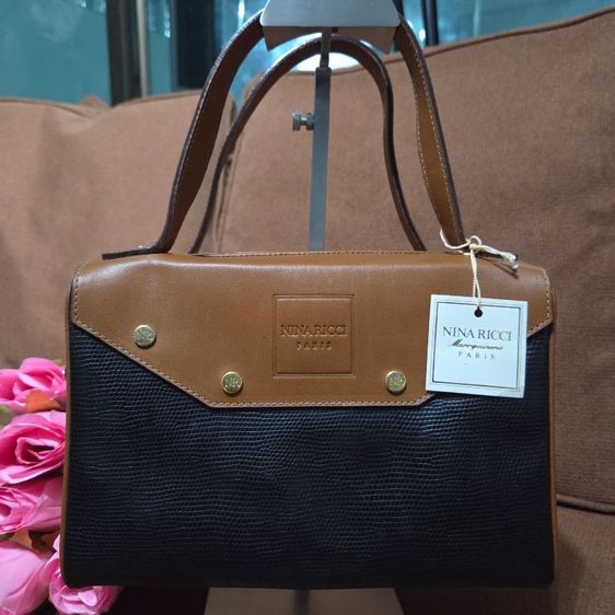 หนังแท้ ดำ กระเป๋าถือวินเทจ Nina Ricci Maroquinerie Paris (สภาพป้ายห้อย)