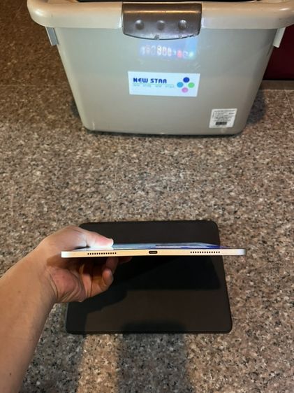 ขายiPadPro11นิ้วสีดำและสีขาว256กิ๊กWifi Celluer ใส่ซิมได้มีกล่องใช้งานดีถูกมากๆ รูปที่ 10
