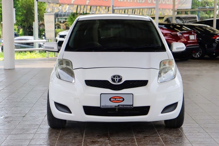 Toyota Yaris 2012 1.5 J Sedan เบนซิน ไม่ติดแก๊ส เกียร์อัตโนมัติ ขาว รูปที่ 2