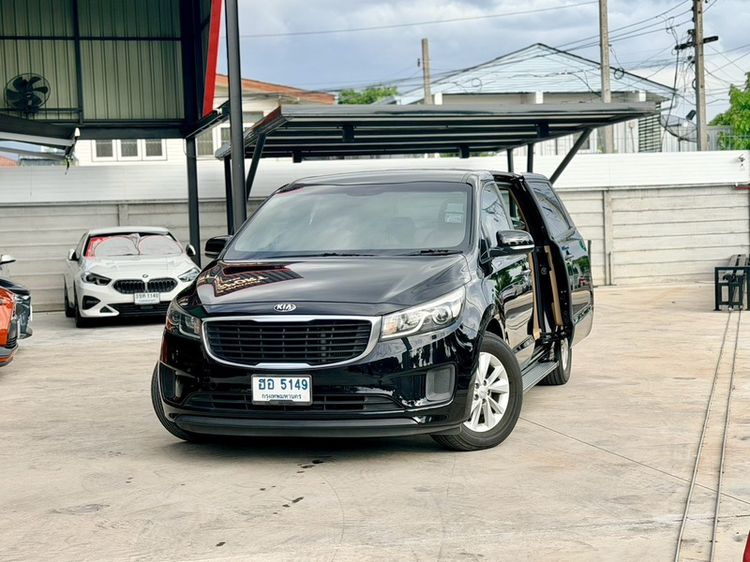 Kia Grand Carnival 2018 2.2 LX Utility-car ดีเซล ไม่ติดแก๊ส เกียร์อัตโนมัติ ดำ รูปที่ 2