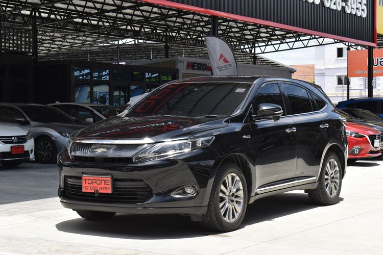 รถ Toyota Harrier 2.5 Hybrid Premium สี ดำ