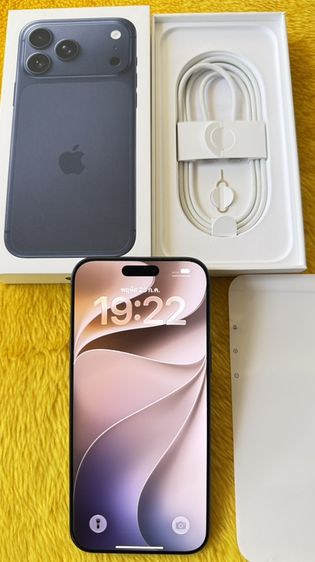 256 GB iPhone 17 ProMax-ใหม่มากประกัน0เกือบเต็มปีรอบชาร์จ10
