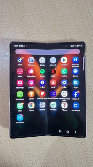 ขายGalaxy Z Fold2ตำหนิตามรูปจอหน้ามีเส้นแต่ใช้งานได้ปกติ