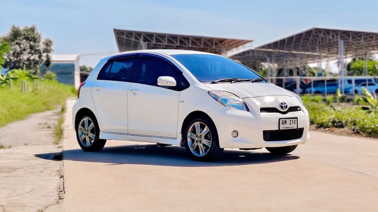 Toyota Yaris 2012 1.5 RS Sedan เบนซิน ไม่ติดแก๊ส เกียร์อัตโนมัติ ขาว รูปที่ 4