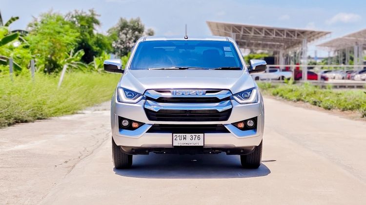 รถ Isuzu D-MAX 1.9 L สี บรอนซ์เงิน