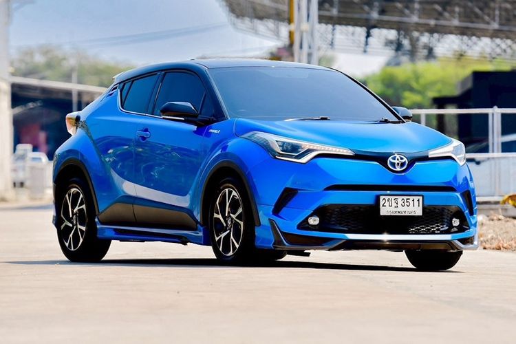Toyota C-HR 2019 1.8 HV Mid Utility-car ปลั๊กอินไฮบริด (PHEV) ไม่ติดแก๊ส เกียร์อัตโนมัติ บรอนซ์เงิน รูปที่ 3