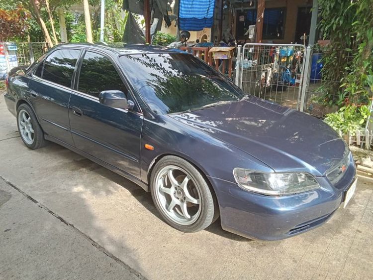 รถ Honda Accord 2.2 VTi EX สี น้ำเงิน