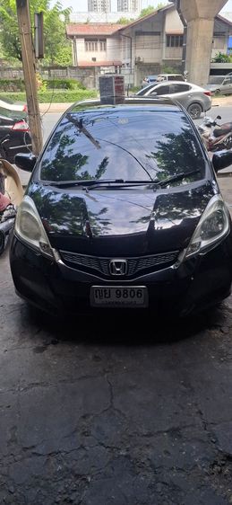 รถ Honda Jazz 1.5 V i-VTEC สี ดำ