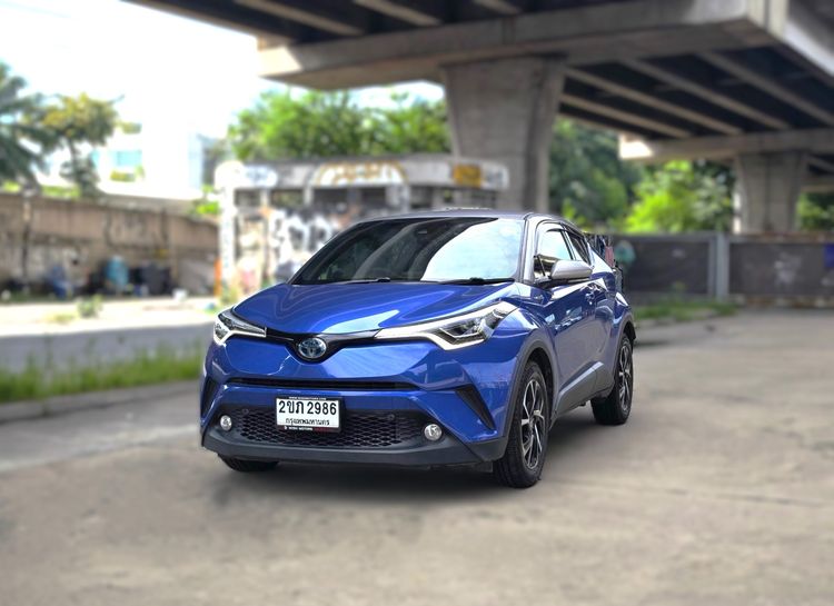 รถ Toyota C-HR 1.8 Hybrid Premium Safety สี น้ำเงิน