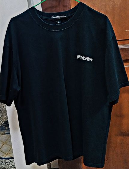 เสื้อยืด Balenciaga