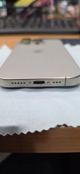 iPhone 15 pro 128 GB สภาพใหม่ไร้ลอยบุบบิ่น อุปกรณ์+กล่องครบ