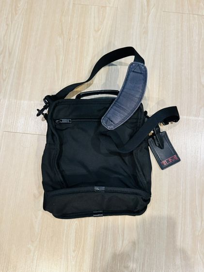 กระเป๋าสะพายข้าง Tumi รูปที่ 4