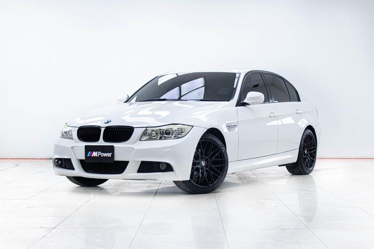 BMW Series 3 2013 318i Sedan เบนซิน ไม่ติดแก๊ส เกียร์อัตโนมัติ ขาว