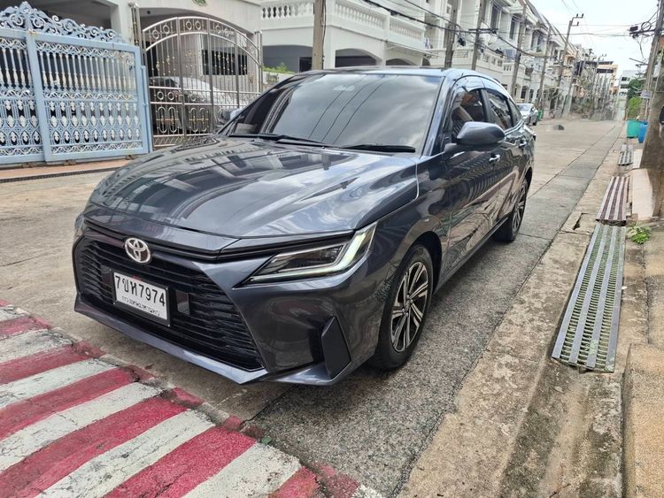 Toyota Yaris ATIV 2025 1.2 Smart Sedan เบนซิน เกียร์อัตโนมัติ เทา รูปที่ 2