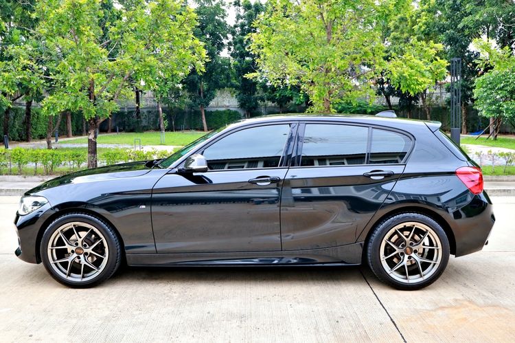 BMW Series 1 2017 118i Sedan เบนซิน ไม่ติดแก๊ส เกียร์อัตโนมัติ ดำ รูปที่ 3