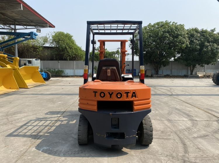 รถฟอร์คลิฟท์  TOYOTA รุ่น 02-5FD25  ยก 2.5 ตัน เสาสูง 3เมตร รูปที่ 8