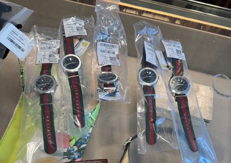 new Gucci GG2570 สุดฮิต