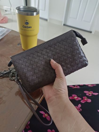 กระเป๋าสตางค์ cropbody ได้มีสายโซ่มีช่องบัตรใส่แบงค์ใส่บัตรใส่โทรศัพท์ได้ทุกรุ่นเป็นหนังแกะสานนแท้ รูปที่ 2