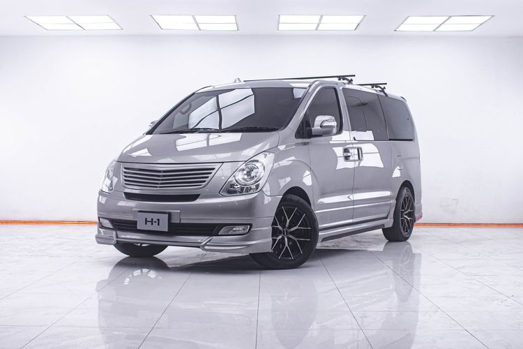 Hyundai H-1  2011 2.5 Maesto Deluxe Utility-car ดีเซล ไม่ติดแก๊ส เกียร์อัตโนมัติ เทา
