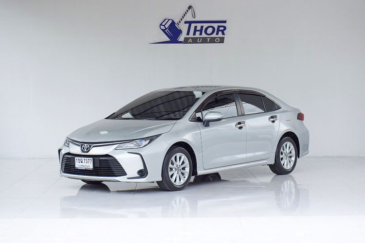 รถ Toyota Altis 1.6 G สี บรอนซ์เงิน