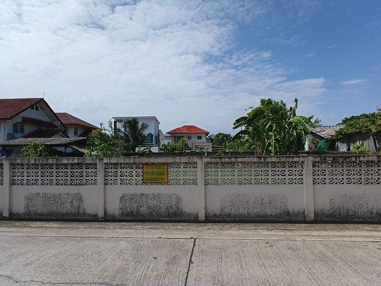 ขายที่ดินทำเลดี ใกล้รถไฟฟ้าสายสีชมพู ถมแล้ว 70 ตรว. พร้อมรั่วปูน3ด้าน ถนนรามอินทรา กทม. ขายตรว.59000 สนใจโทร.086-808-7792 รูปที่ 4