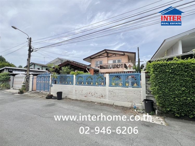 บ้านเดี่ยว 2 ชั้น 54 ตร.ว. หมู่บ้านอยู่เย็น1 ซอยรามอินทรา34 แยก13 ถนนรามอินทรา ถนนประดิษฐ์มนูธรรม เขตบางเขน กรุงเทพมหานคร