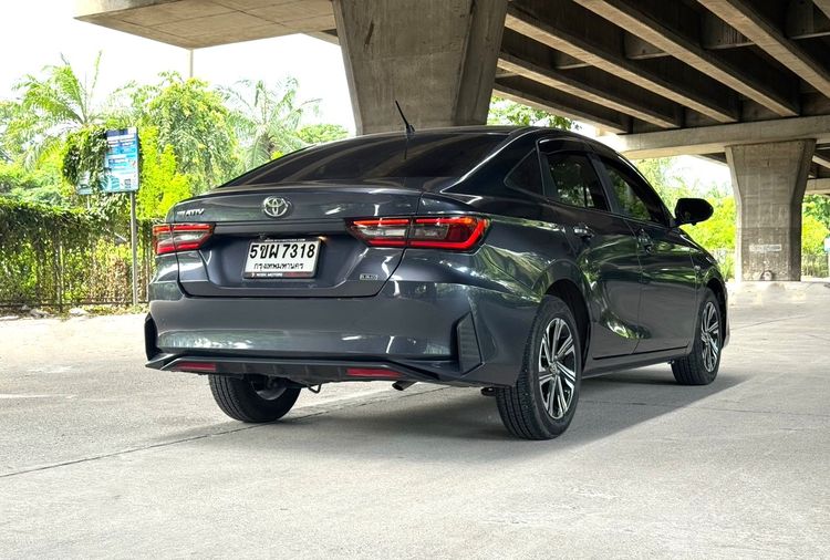 Toyota Yaris ATIV 2024 1.2 Smart Sedan เบนซิน ไม่ติดแก๊ส เกียร์อัตโนมัติ เทา รูปที่ 2