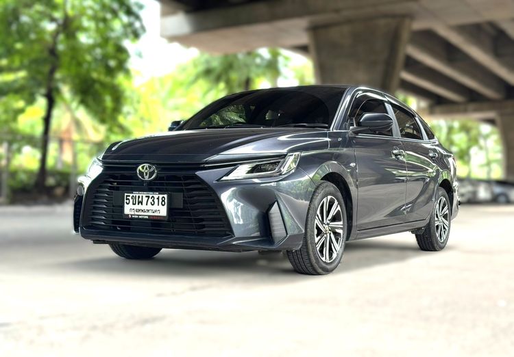 รถ Toyota Yaris ATIV 1.2 Smart สี เทา