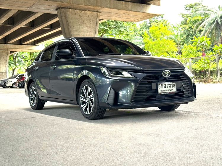 Toyota Yaris ATIV 2024 1.2 Smart Sedan เบนซิน ไม่ติดแก๊ส เกียร์อัตโนมัติ เทา รูปที่ 3