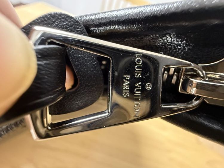 LOUIS VUITTON Carryall East West รูปที่ 8