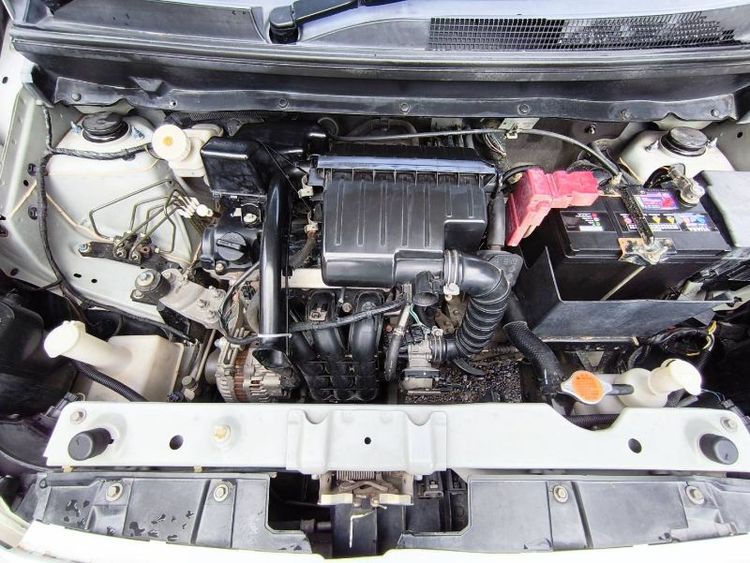 Mitsubishi Mirage 2012 1.2 GL Sedan เบนซิน เกียร์ธรรมดา ขาว รูปที่ 4