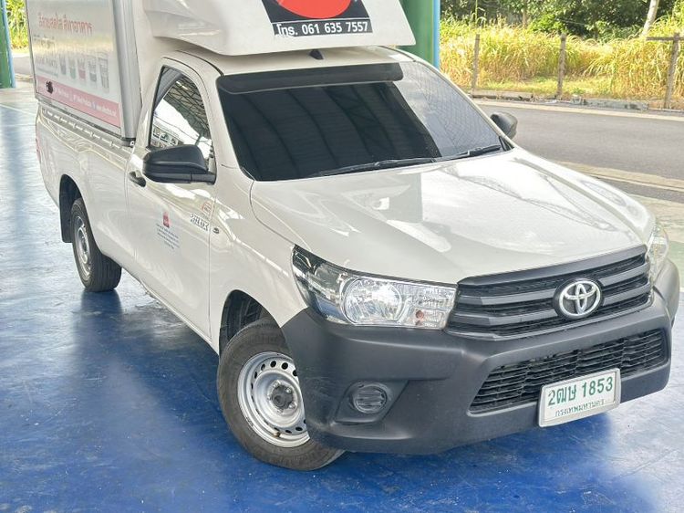 รถ Toyota Hilux Revo 2.4 J สี ขาว