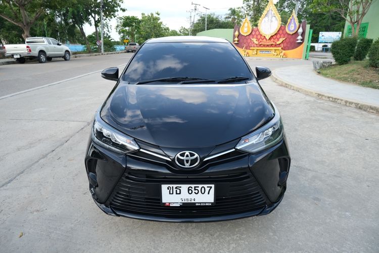 Toyota Yaris ATIV 2021 1.2 Sport Sedan เบนซิน ไม่ติดแก๊ส เกียร์อัตโนมัติ ดำ รูปที่ 2