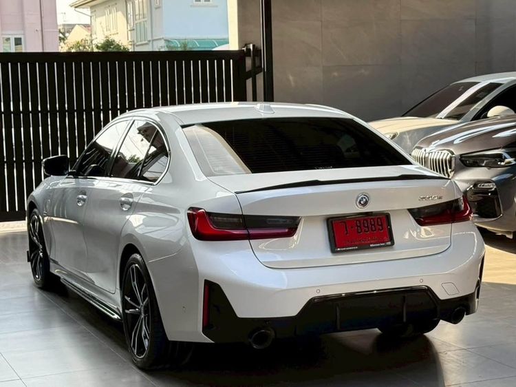 BMW Series 3 2024 330e Sedan ปลั๊กอินไฮบริด (PHEV) ไม่ติดแก๊ส เกียร์อัตโนมัติ ขาว รูปที่ 4