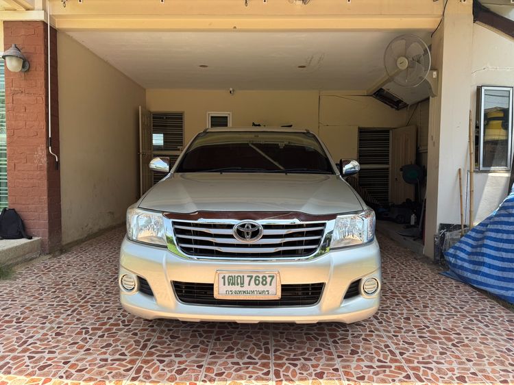 รถ Toyota Hilux Vigo Champ Smart Cab 2.7 J สี เทา
