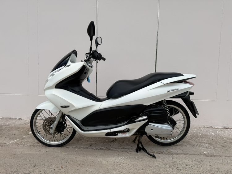 2012 Honda PCX สีขาวมุก สภาพดี ใช้งานได้ปกติ รถบ้าน เครื่องขับนิ่มๆ