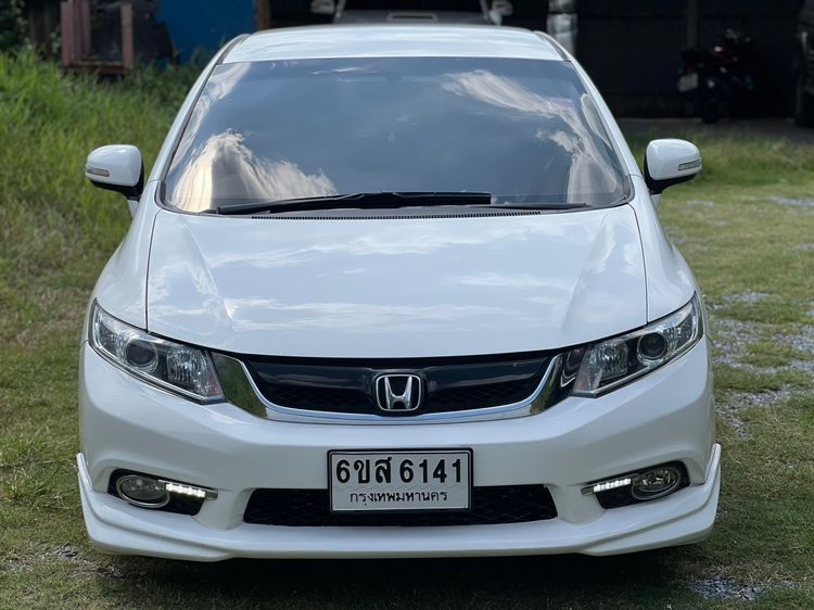 Honda Civic 2013 1.8 Modulo Sedan เบนซิน ไม่ติดแก๊ส เกียร์อัตโนมัติ ขาว รูปที่ 3