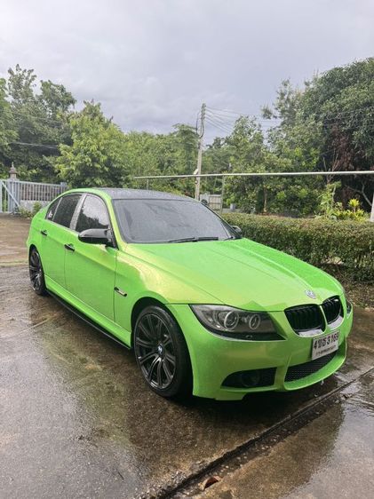 รถ BMW Series 3 330e สี เทา