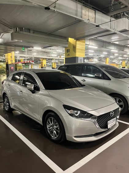 Mazda Mazda 2 2022 1.3 C Sedan เบนซิน ไม่ติดแก๊ส เกียร์อัตโนมัติ น้ำตาล