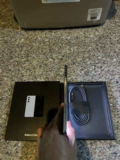 ขายSamsungFold5สีหายากice BlueและPhontom Black 256กิ๊กยกกล่องอุปกรยังไม่แกะจอสวยจอหางสุดกริปหายากมากสภาพนี้ใช้งานดีถูกมากกก รูปที่ 5