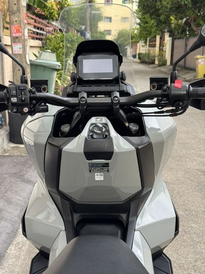 Honda New ADV350 TOP RS ล้อทอง โลโก้ทอง 2024 รูปที่ 16
