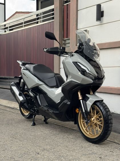 Honda New ADV350 TOP RS ล้อทอง โลโก้ทอง 2024 รูปที่ 7