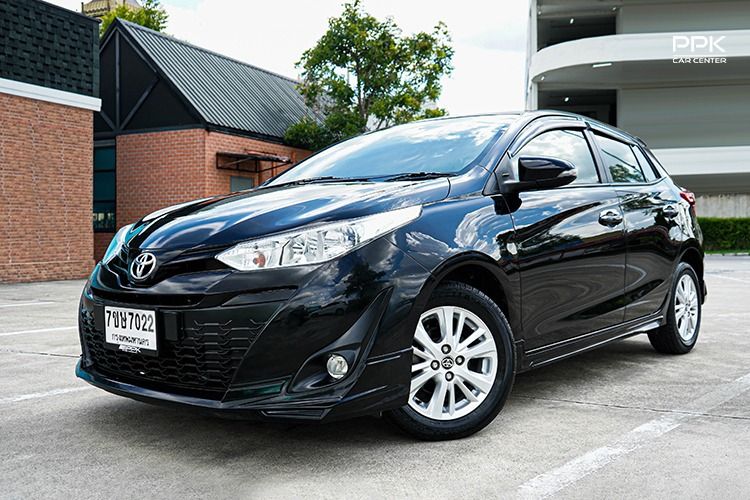 Toyota Yaris 2019 1.2 E Sedan เบนซิน ไม่ติดแก๊ส เกียร์อัตโนมัติ ดำ