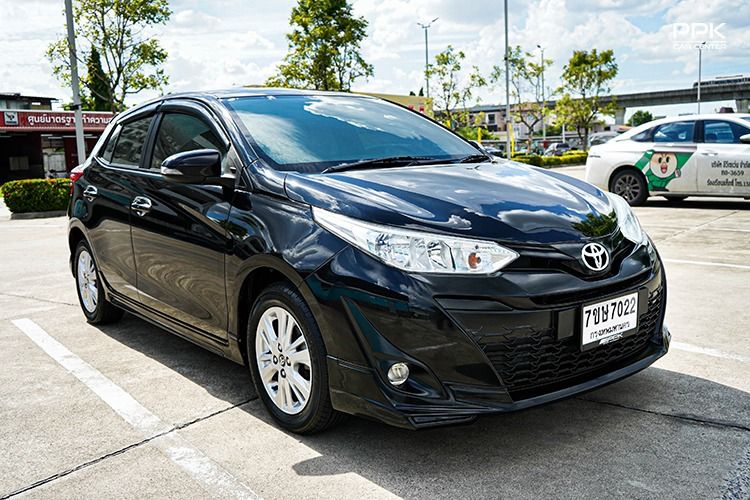 Toyota Yaris 2019 1.2 E Sedan เบนซิน ไม่ติดแก๊ส เกียร์อัตโนมัติ ดำ รูปที่ 3