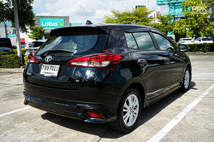 Toyota Yaris 2019 1.2 E Sedan เบนซิน ไม่ติดแก๊ส เกียร์อัตโนมัติ ดำ รูปที่ 4