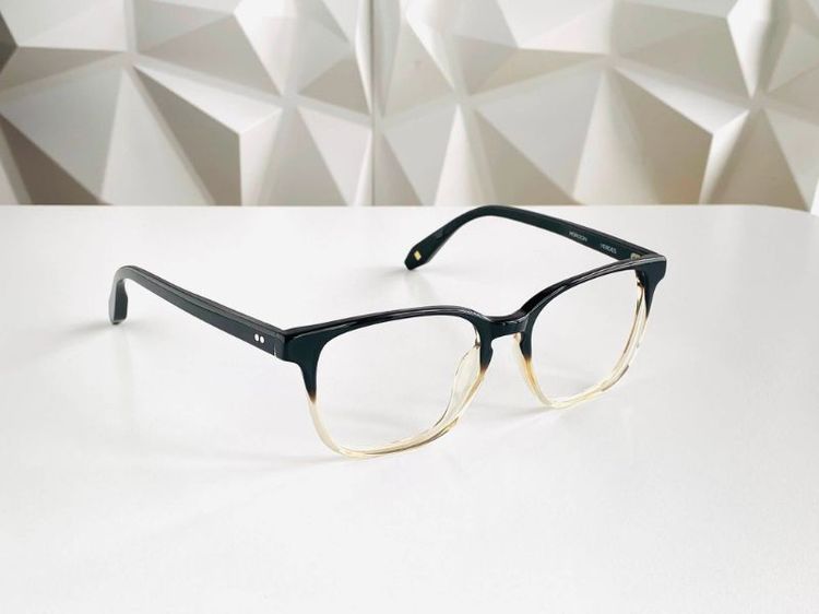 แว่นตา  V eyewear