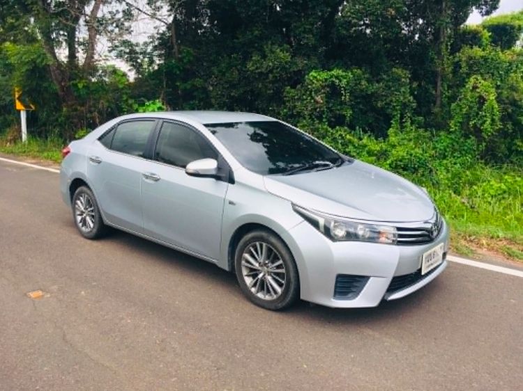 Toyota Altis 2014 1.6 G Sedan เบนซิน ไม่ติดแก๊ส เกียร์อัตโนมัติ บรอนซ์เงิน
